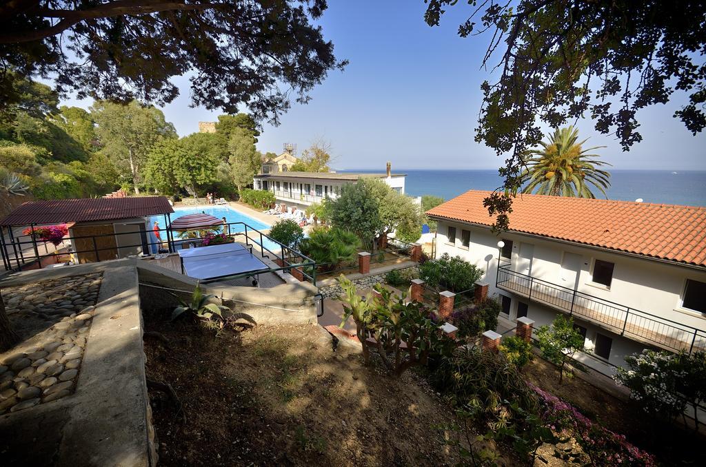 Blue Beach Bussana Nuova Exterior foto