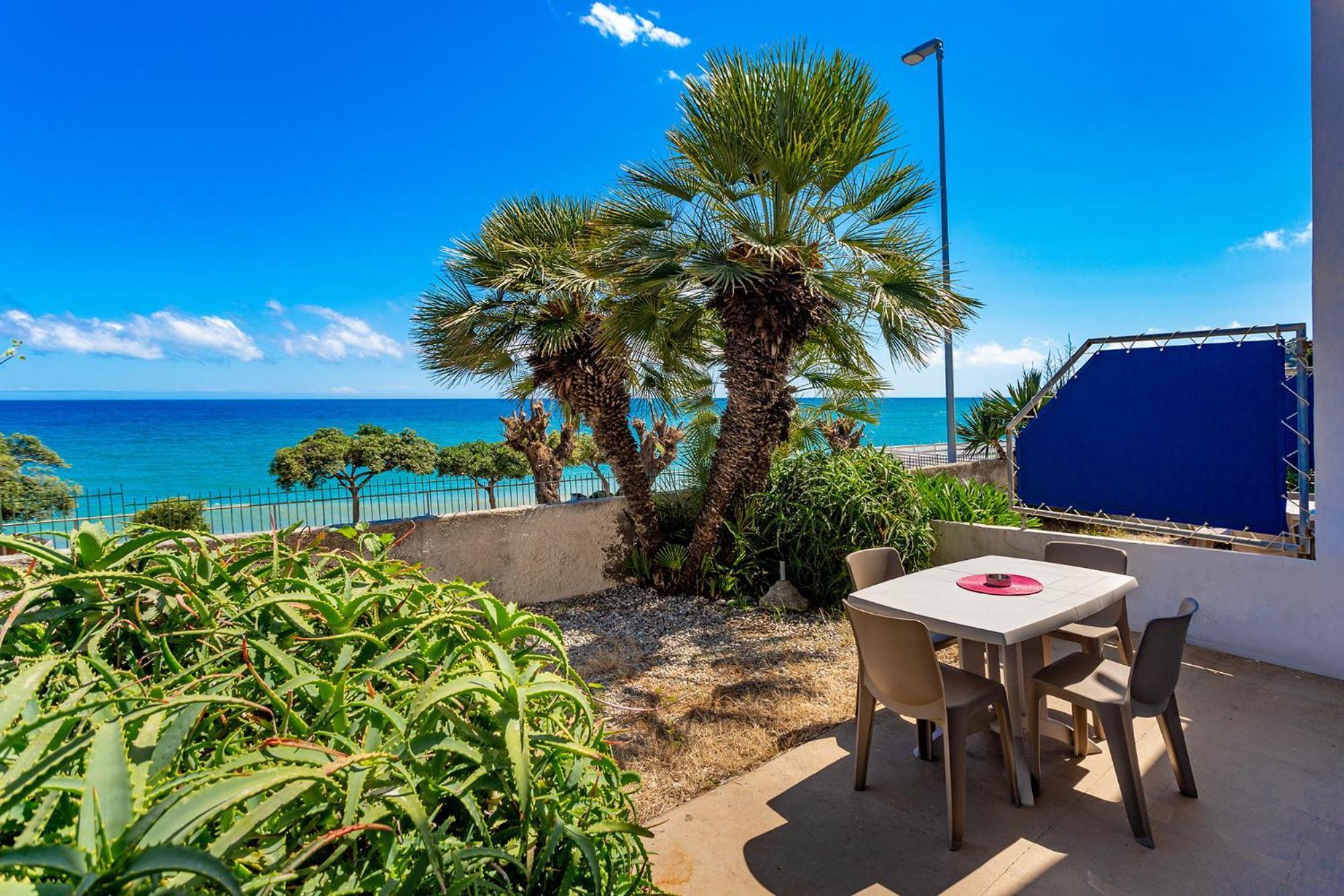 Blue Beach Bussana Nuova Exterior foto